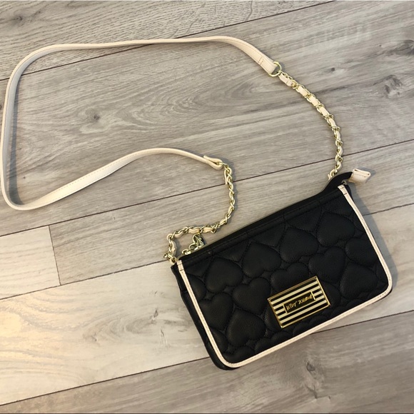 Betsey Johnson Handbags - ‼️ NWOT Betsey Johnson Crossbody Purse